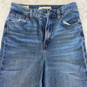 Levi High Loose Flare Jeans